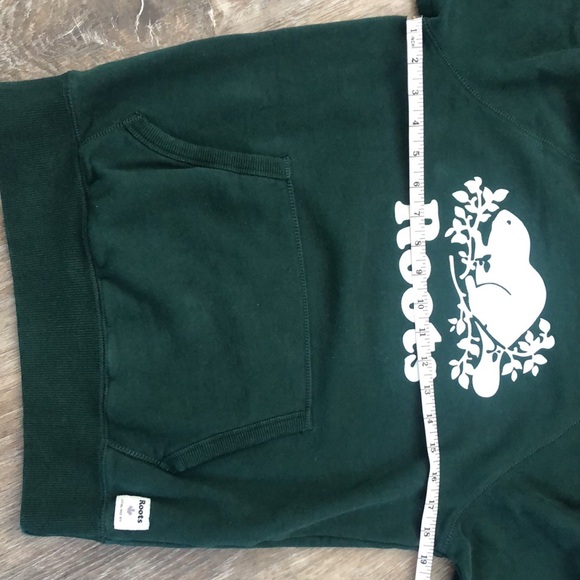 Roots hoodie size xs. Perfect for fall and winter - Picture 3 of 4